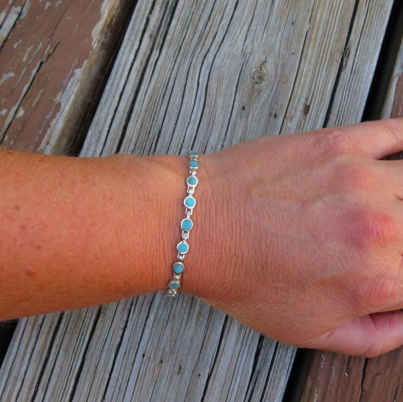 SOLD Vintage Navajo 925 Turquoise Link Bracelet - Picture 2 of 4